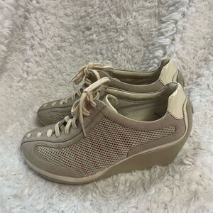 TSUBO Wedge Leather & Mesh khaki & beige Sneakers SZ9